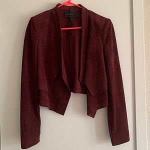 Burgundy cropped structured blazer with épaulettes